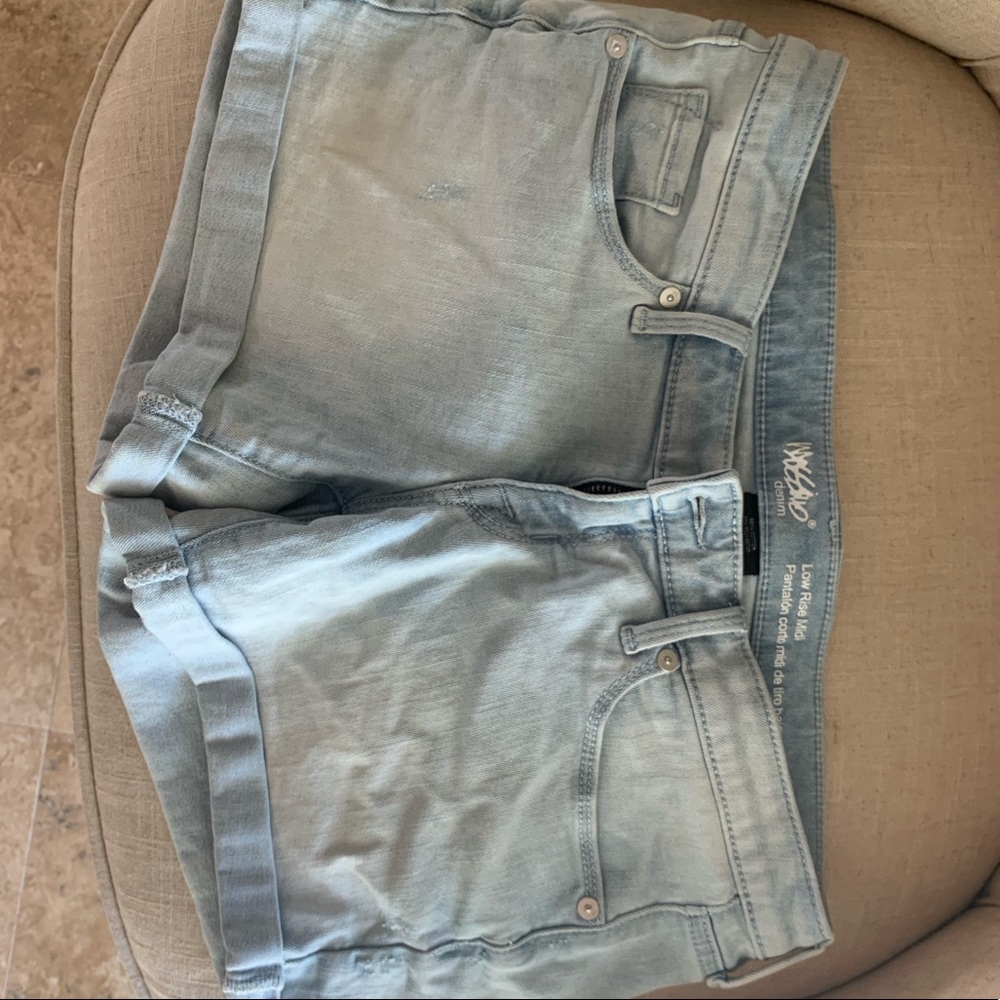 Low rise denim shorts